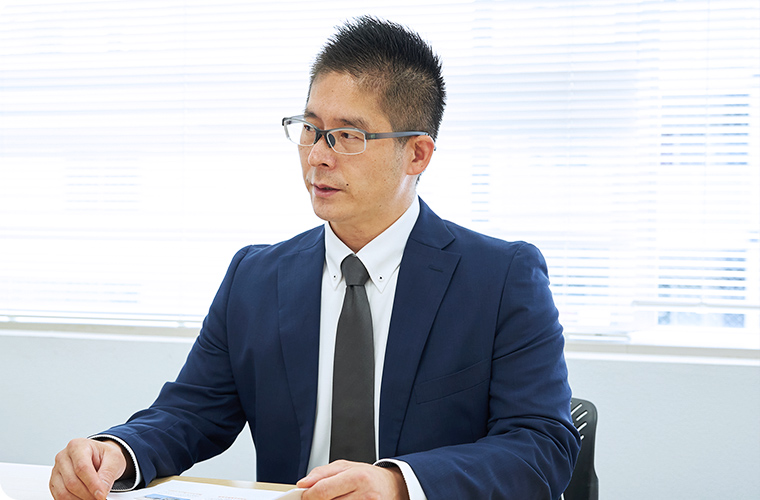 宅建事務の社員